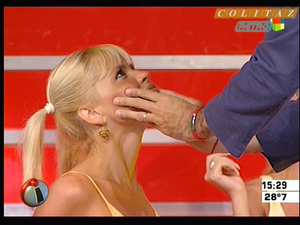 Nazarena.Velez.Musculosa.Amarilla.Jeans.Vueltita.Intrusos.No.Audio.SD.HQ.60FPS-Colitaz.41.jpeg