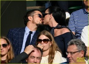 katy-perry-orlando-bloom-kiss-reactions-wimbledon-appearance-01.jpg