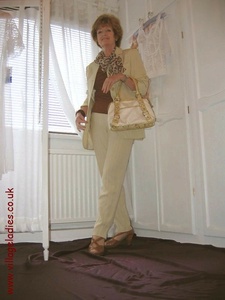 Permanent Link to Showroom model Alexi