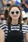 Marion+Cotillard+Bigger+Photocall+74th+Annual+AjwO2GpTKqux.jpg