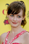 Alexis Bledel MEUB3O1_t