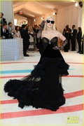 jessica-chastain-channel-karl-lagerfeld-met-gala-pics-10.jpg