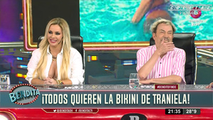 Alejandra.Maglietti.Pechugona.Y.Delfina.Gerez.Bosco.Bendita.1080P-Colitaz.40.jpeg