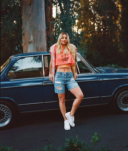 Madelyn Cline (5).jpeg