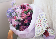 Праздничные цветы / Celebratory Flowers MEN9SQ_t