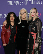 Kirsten+Dunst+59th+New+York+Film+Festival+FiI9TrZWxJdx.jpg