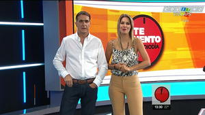 Carolina.Losada.Pantalon.Ajustado.Mostaza.TCAM.1080P-Colitaz.65.jpeg