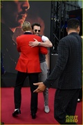 the-gray-man-berlin-premiere-45.jpg