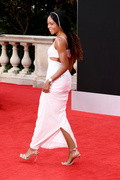 Naomie+Harris+World+Premiere+NO+TIME+DIE+Red+0zZgq50MRrpx.jpg