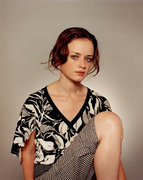 Alexis Bledel MEUB3VK_t