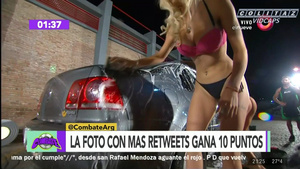 Soso.Mirabelli.y.Rubia.Lavando.Auto.Combate.1080P-Colitaz.26.jpeg