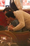 katy-perry-orlando-bloom-bday-dinner-friends-44.jpg