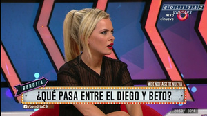 Alejandra.Maglietti.Shortcito.Ajustadisimo.Cuero.Bendita.HD-Colitaz.02.jpeg