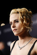 Kristen+Stewart+Los+Angeles+Premiere+Neon+sDg2tMT-dIBx.jpg