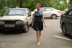 Permanent Link to City Feet – Toria – 2013 08 24 Redhead beauty in blue dress