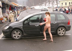 ME12YWVW_t.jpg