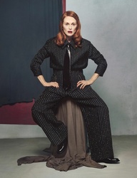 Julianne Moore - Page 2 MEVRAMX_t