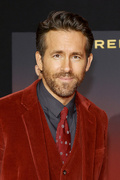 Ryan+Reynolds+World+Premiere+Netflix+Red+Notice+LY2zvfV95Tyx.jpg