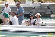 katy-perry-orlando-bloom-boat-ride-friends-in-south-of-france-30.jpg