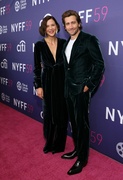 Jake+Gyllenhaal+Lost+Daughter+Red+Carpet+Afterparty+yLPKUFPJxx1x.jpg