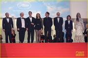 marion-cotillard-wears-shorts-cannes-bro-sis-premiere-20.jpg
