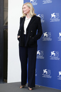 Kirsten+Dunst+Power+Dog+Photocall+78th+Venice+c8QZ7q-pz6ux.jpg