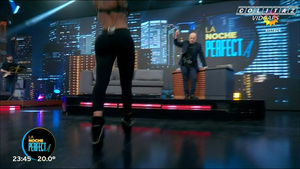 Monica.Farro.Calzas.Pechocha.La.Noche.Perfecta.1080P-Colitaz.00.jpeg