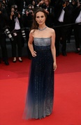 natalie-portman-at-the-zone-of-interest-premiere-at-76th-annual-cannes-film-festival-05-19-2023-8.jpg