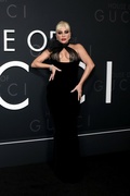 Lady+Gaga+House+Gucci+New+York+Premiere+jV_Jn5vQxstx.jpg