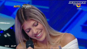 Cande.Ruggeri.Los.8.escalones.Oops.Pollerita.1080P.15.05.25-Colitaz.13.jpeg