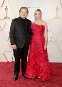 kirsten-dunst-jesse-plemons-couple-up-oscars-2022-06.jpg
