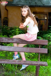 [Image: ME1A0TZ8_t.jpg]