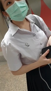4 (1).mp4_snapshot_01.11.904.jpg