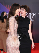 Dakota+Johnson+Lost+Daughter+UK+Premiere+65th+rF5OhV_nLPOx.jpg