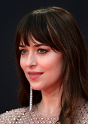 Dakota+Johnson+Lost+Daughter+UK+Premiere+65th+SfsDMn7v2u0x.jpg
