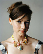 Alexis Bledel MEUB3P7_t