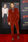 Ryan+Reynolds+World+Premiere+Netflix+Red+Notice+jN7OxuTeWHzx.jpg