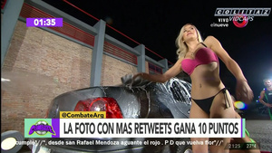 Soso.Mirabelli.y.Rubia.Lavando.Auto.Combate.1080P-Colitaz.27.jpeg