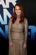 Julianne+Moore+Dear+Evan+Hansen+Los+Angeles+A2QOhPCZtLnx.jpg