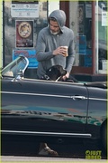 chris-pine-scruffy-picking-up-coffee-18.jpg