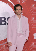 Jake+Gyllenhaal+74th+Annual+Tony+Awards+Arrivals+QrJWU-GEDuRx.jpg