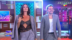 Paula.Chavez.Lenceria.Pechitos.Noche.Al.Dente.1080P-Colitaz.02a.jpeg