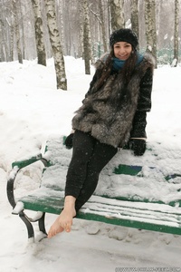 Permanent Link to City Feet – Victoria – 2013 06 12 Barefoot in deep fresh snow