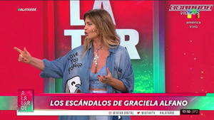 Karina.Mazzocco.Camisa.Abierta.Escotada.A.La.Tarde.1080P-Colitaz.66.jpeg