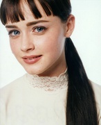 Alexis Bledel MEUB3XR_t