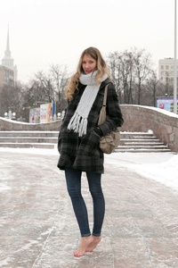 Permanent Link to City Feet – Arina – 2011 03 27 Slender girl walks barefoot in snow