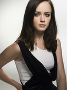 Alexis Bledel MEUB3QQ_t