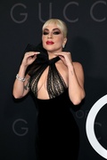 Lady+Gaga+House+Gucci+New+York+Premiere+LfOcFS-VZMJx.jpg