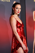 Gal+Gadot+World+Premiere+Netflix+Red+Notice+ebTeUfdNJ4Ex.jpg