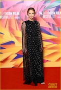 jennifer-lawrence-attends-london-causeway-premiere-01.jpeg